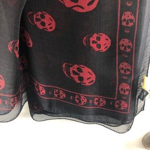 💀Alexander McQueen Silk Scarf, Black w Red Skulls